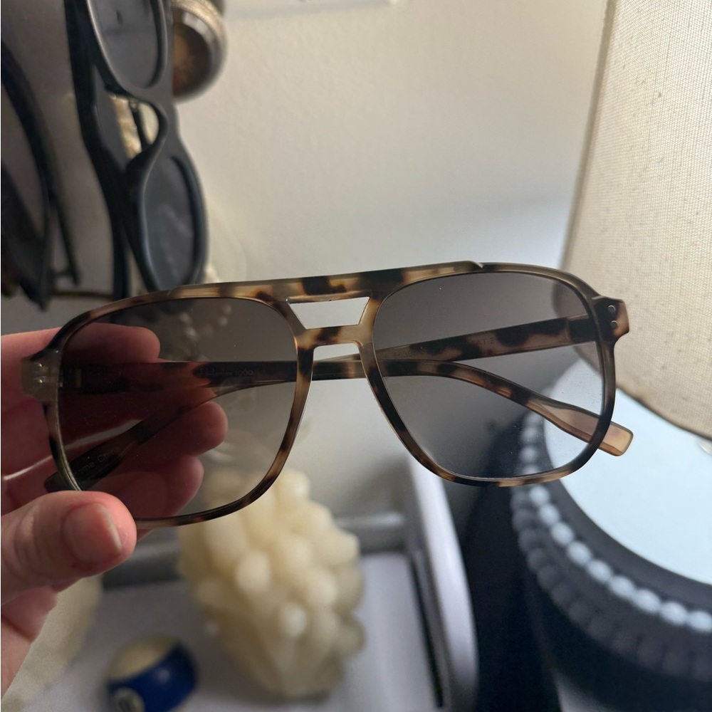 House of Harlow sunnies
